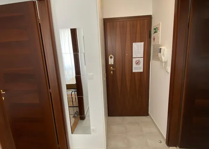 Apartment Center Gold With Private Garage