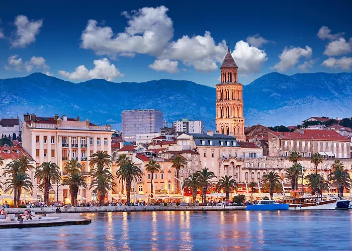 Center Gold With Private Garage *