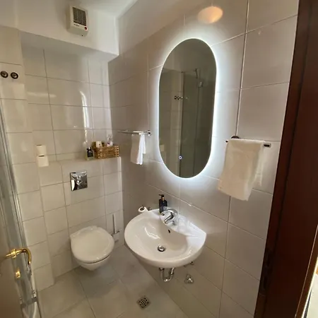 Center Gold With Private Garage Apartamento